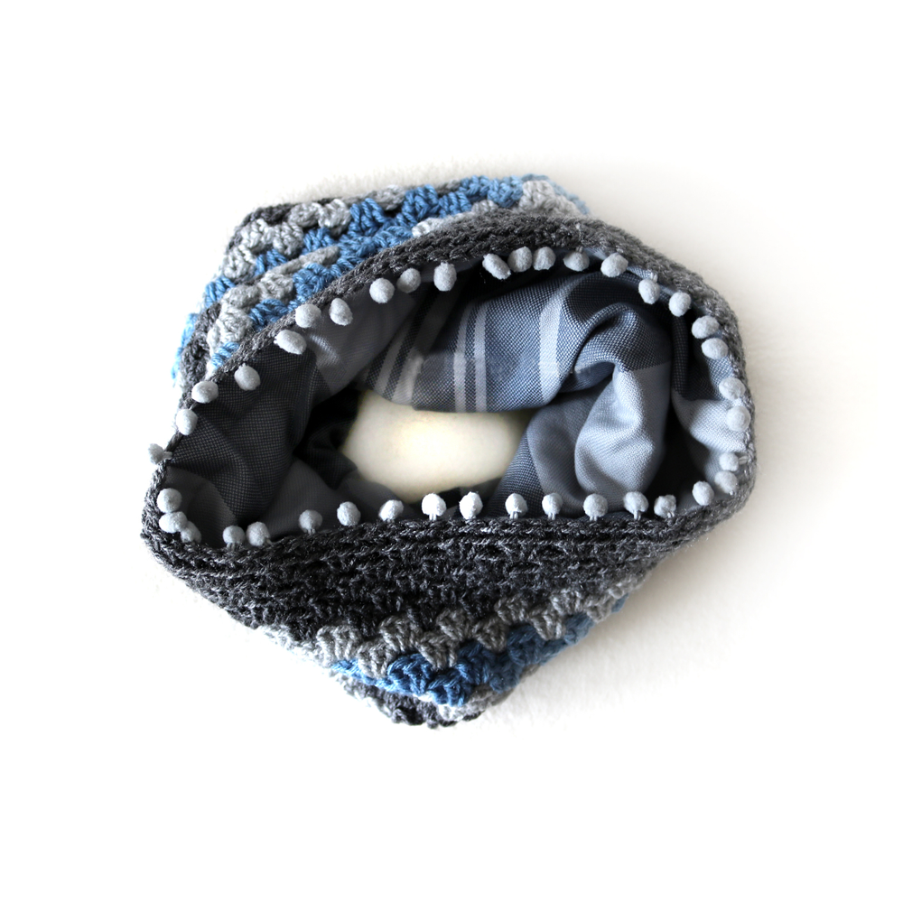 Gola de Inverno em Crochet com Forro de Algodão – Slate Mist - Image 5